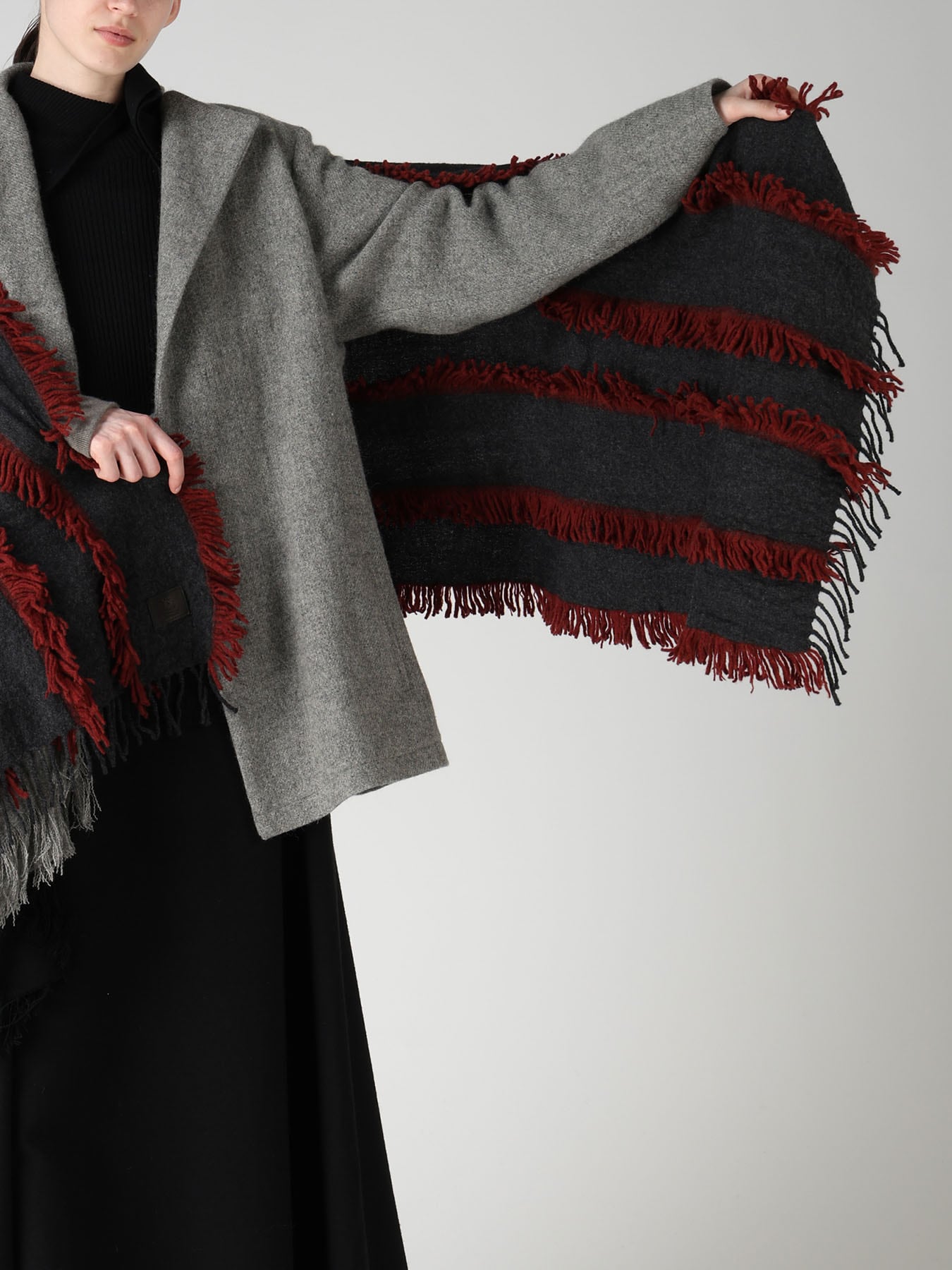 WOOL SATIN-WEAVE CUT STOLE