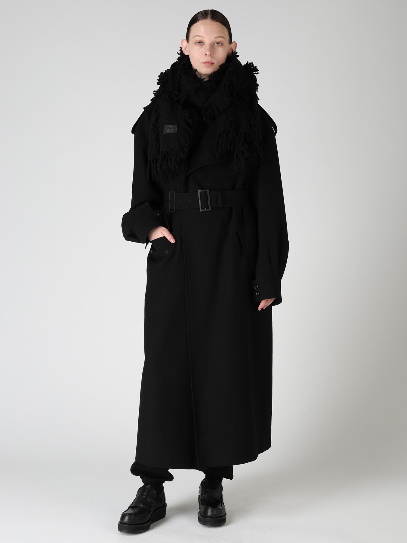 WOOL SATIN-WEAVE CUT STOLE