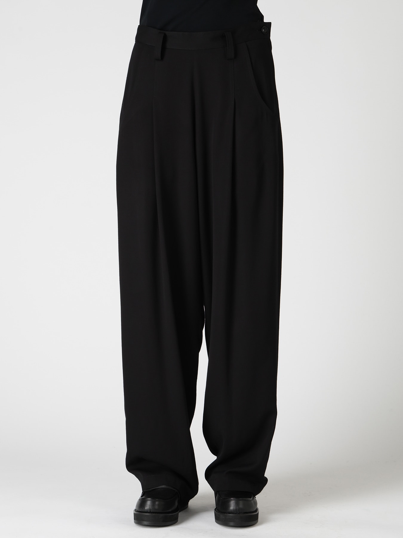 VISCOSE/TRIACETATE BLEND FRONT TUCK SIDE OPEN PANTS
