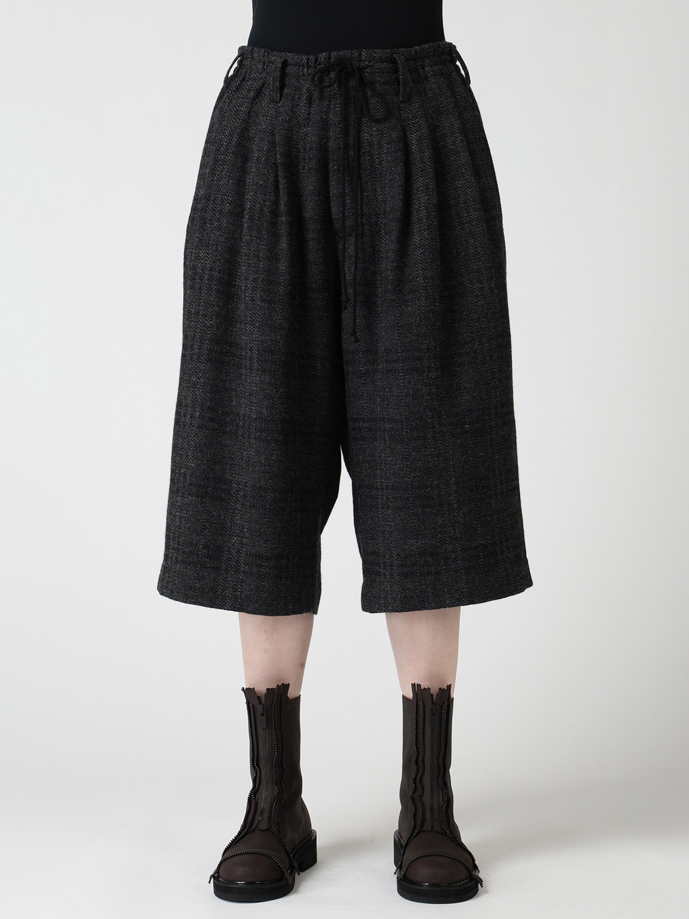 WOOL BLEND PLAID 3-TUCK HALF PANTS