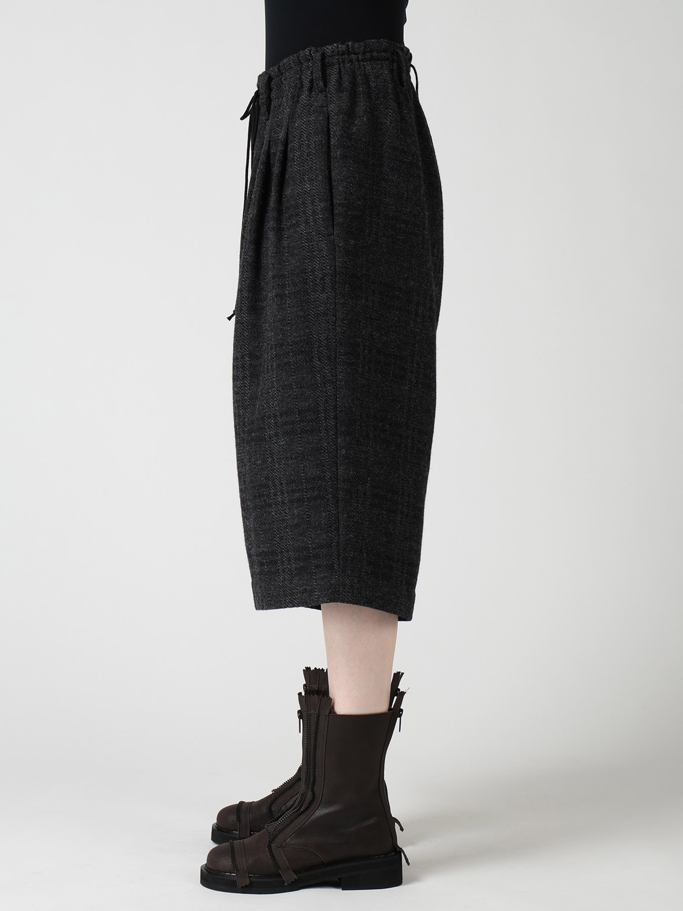 WOOL BLEND PLAID 3-TUCK HALF PANTS