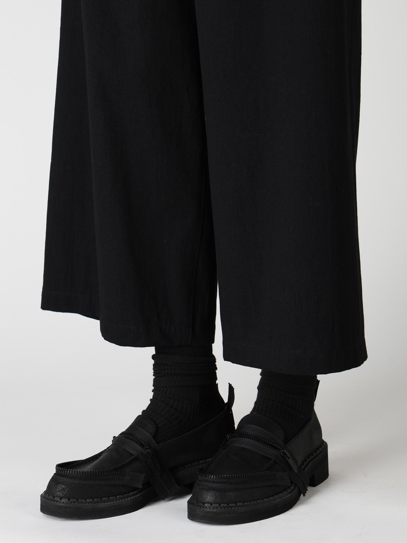 8OZ DENIM WASH FRONT TUCK WIDE PANTS