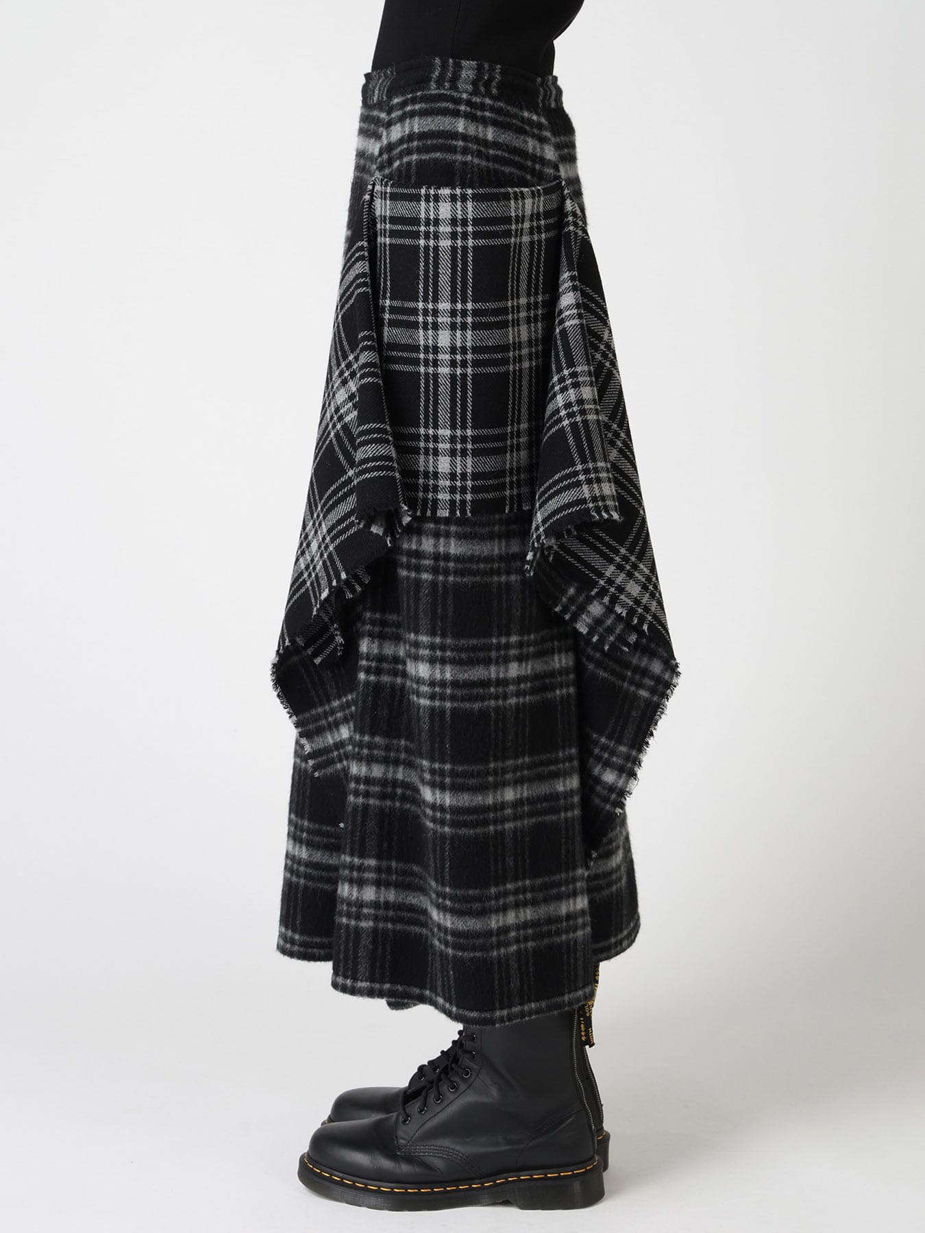 SHAGGY PLAID DRAPE FLARE PANTS