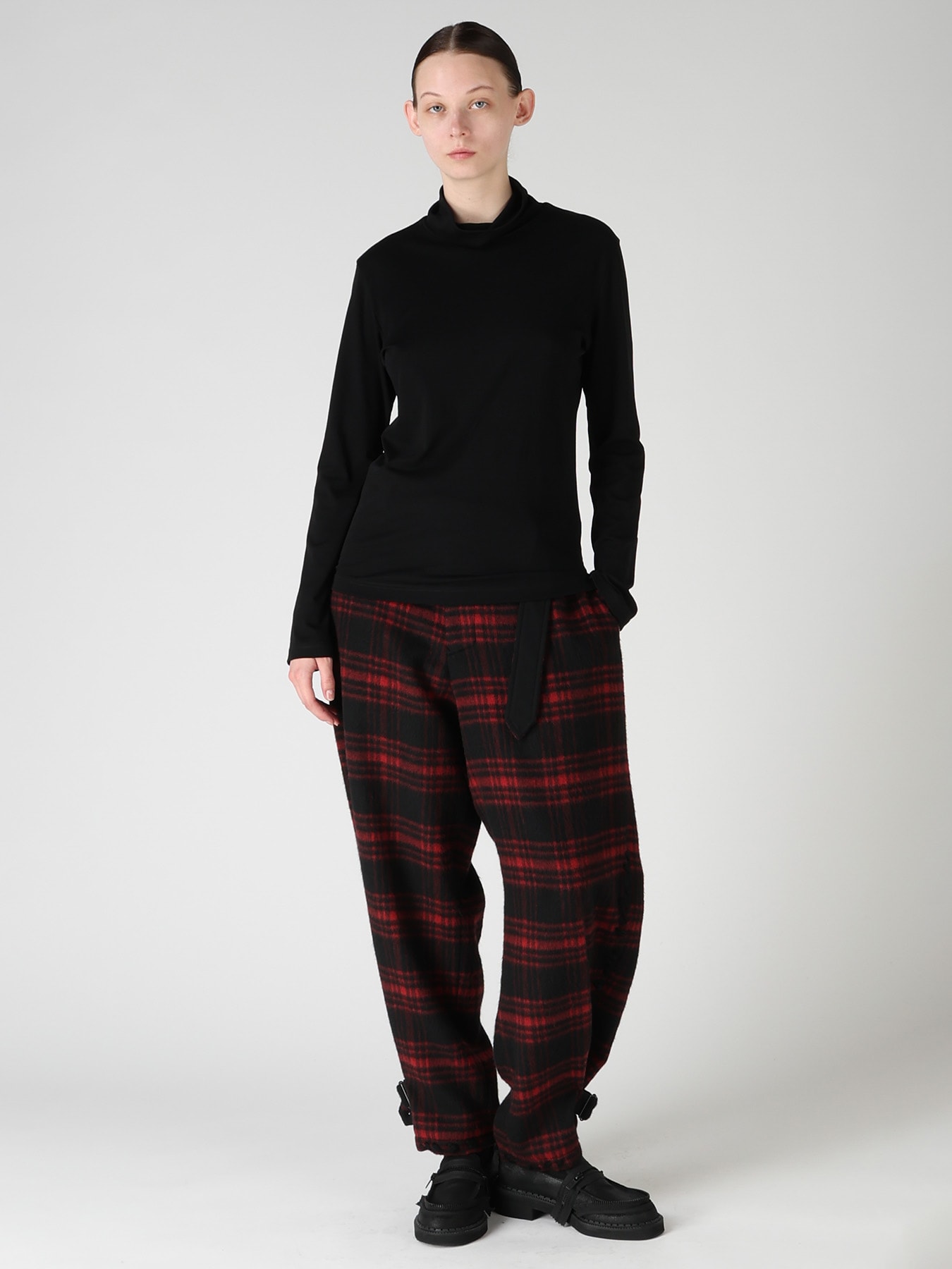 SHAGGY PLAID BELTED PANTS