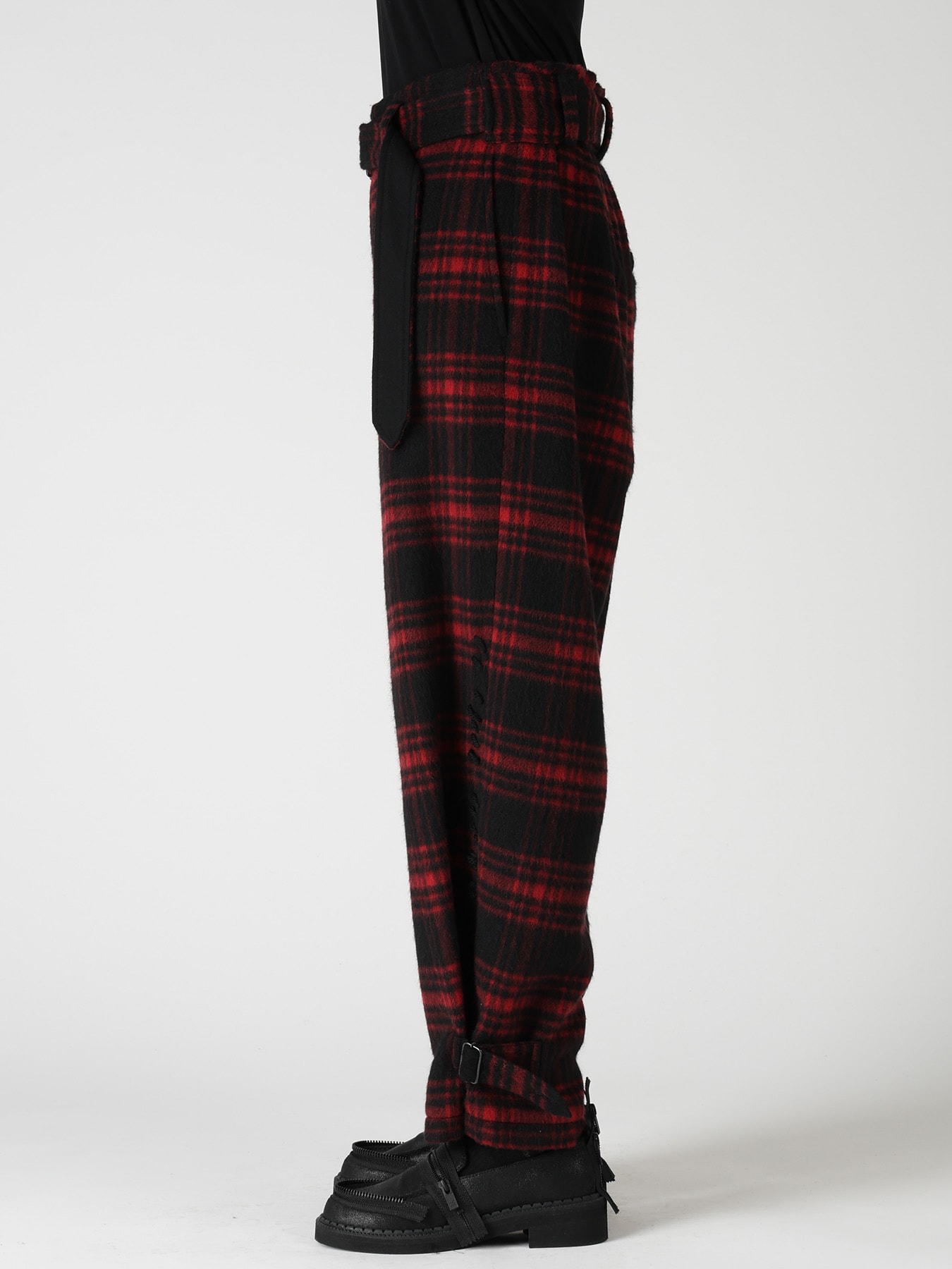 SHAGGY PLAID BELTED PANTS