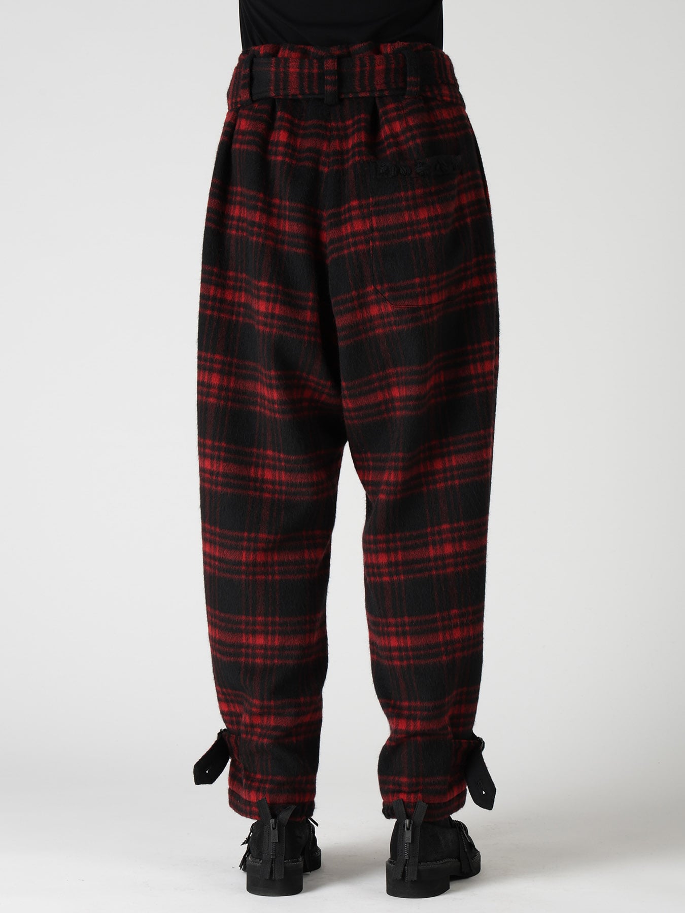 SHAGGY PLAID BELTED PANTS