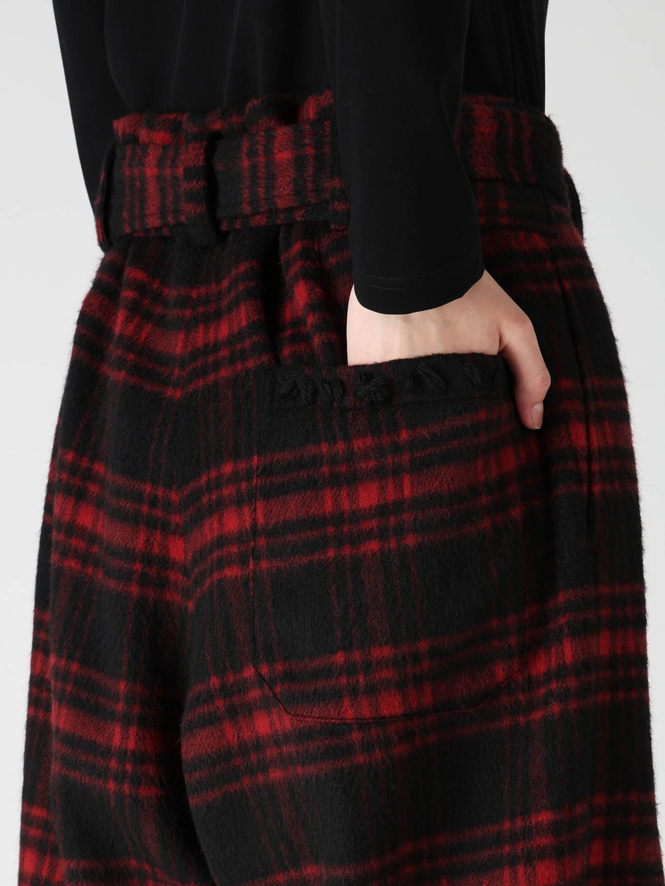 SHAGGY PLAID BELTED PANTS