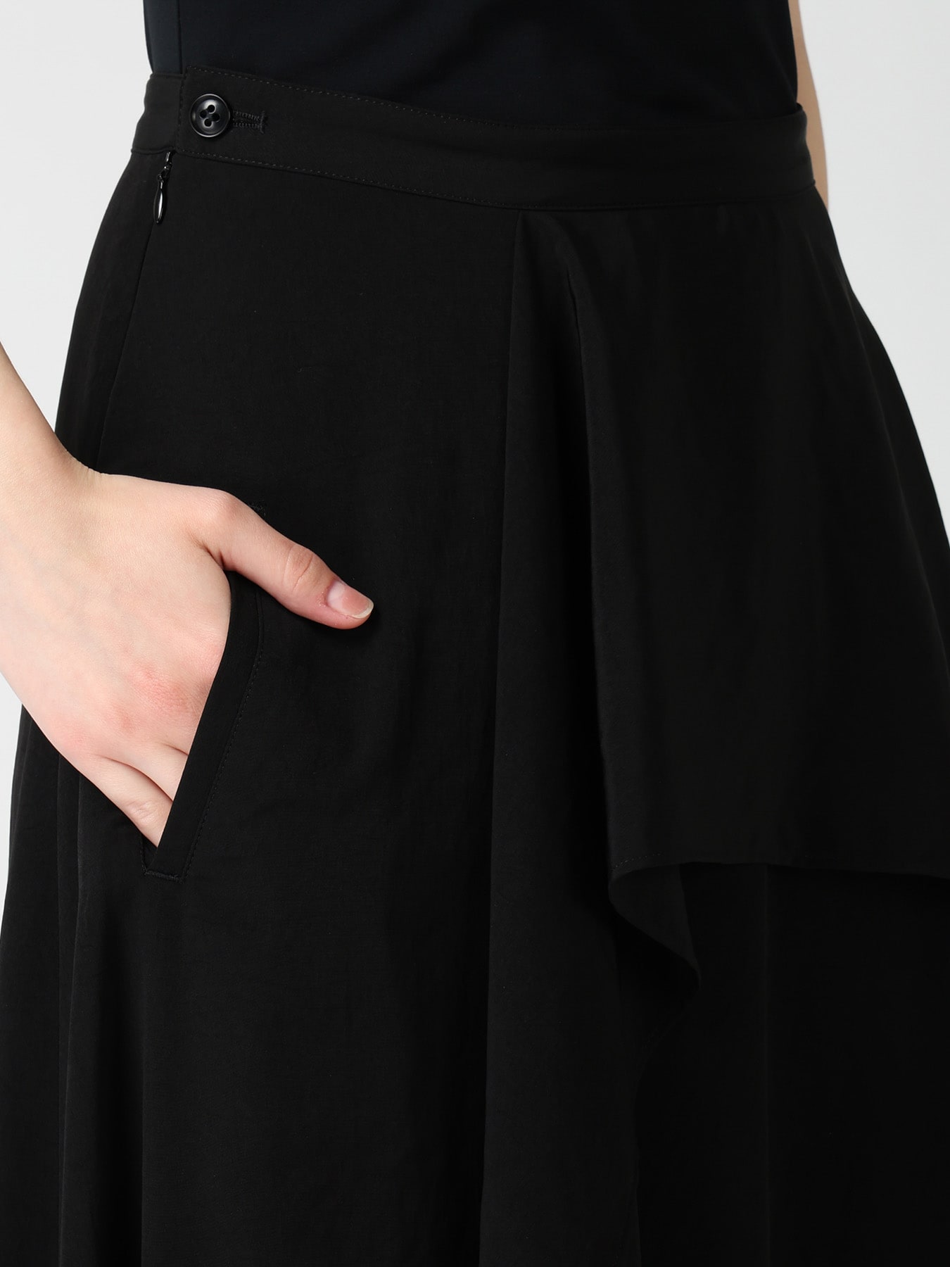 TA/PE CREPE DE CHINE ASYMMETRIC DRAPE SKIRT