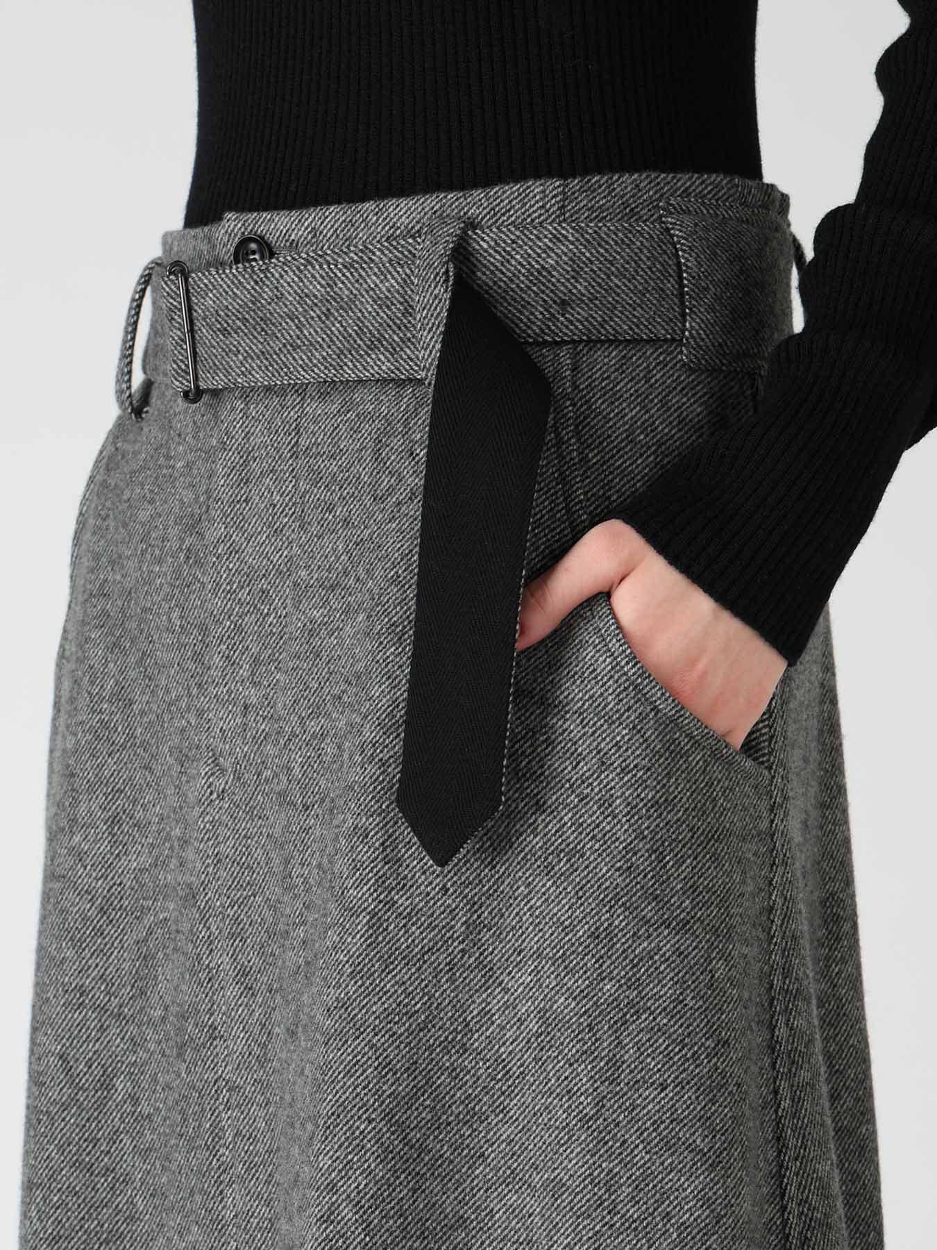 TWILL FLANNEL BELTED SKIRT