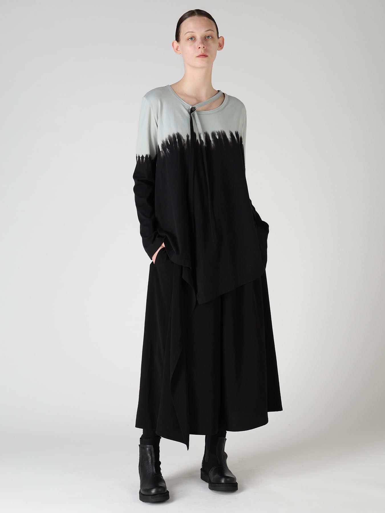 DISCHARGE DYED LONG SLEEVE ASYMMETRIC T-SHIRT