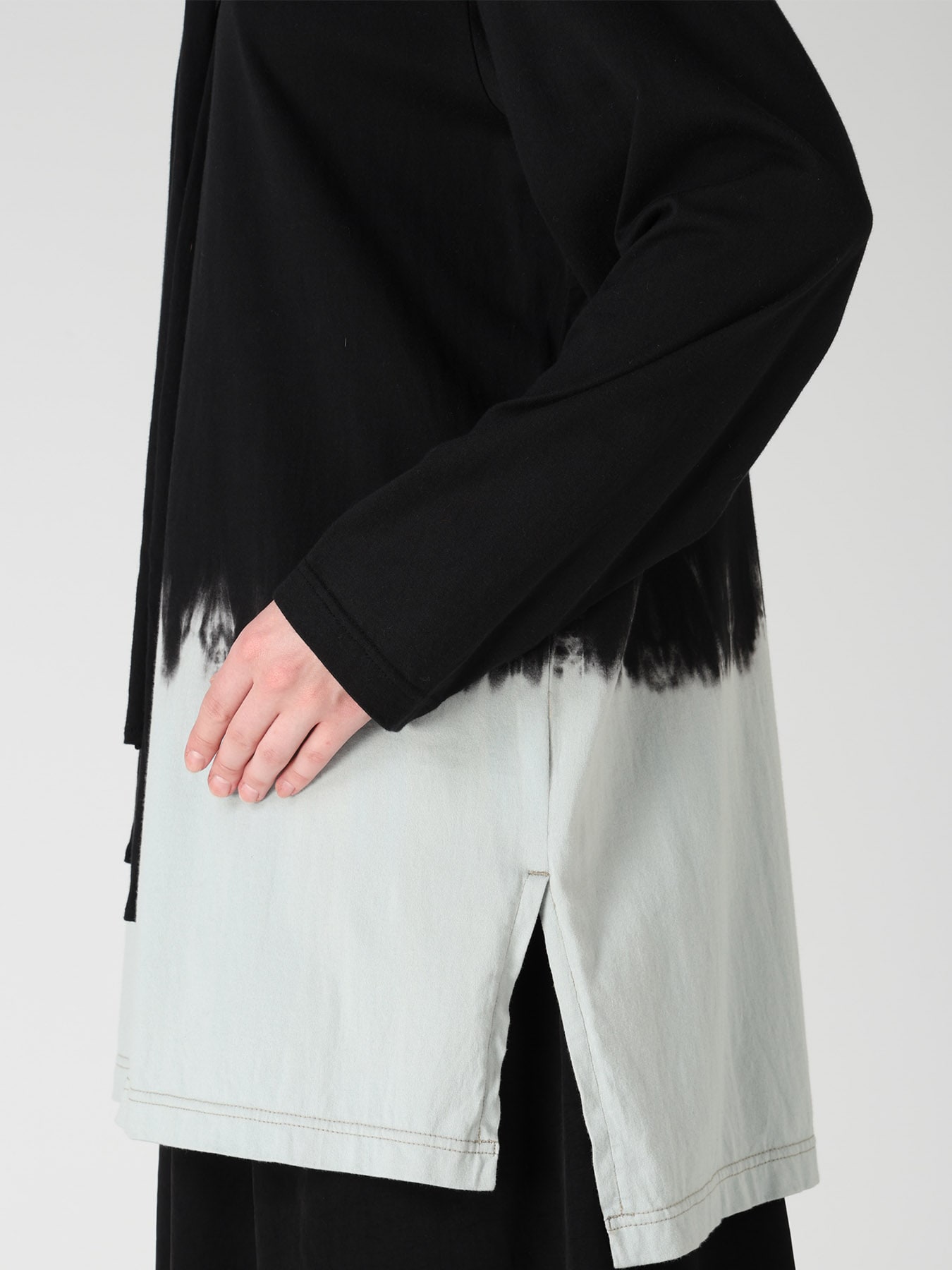 DISCHARGE DYED TIE-NECK T-SHIRT