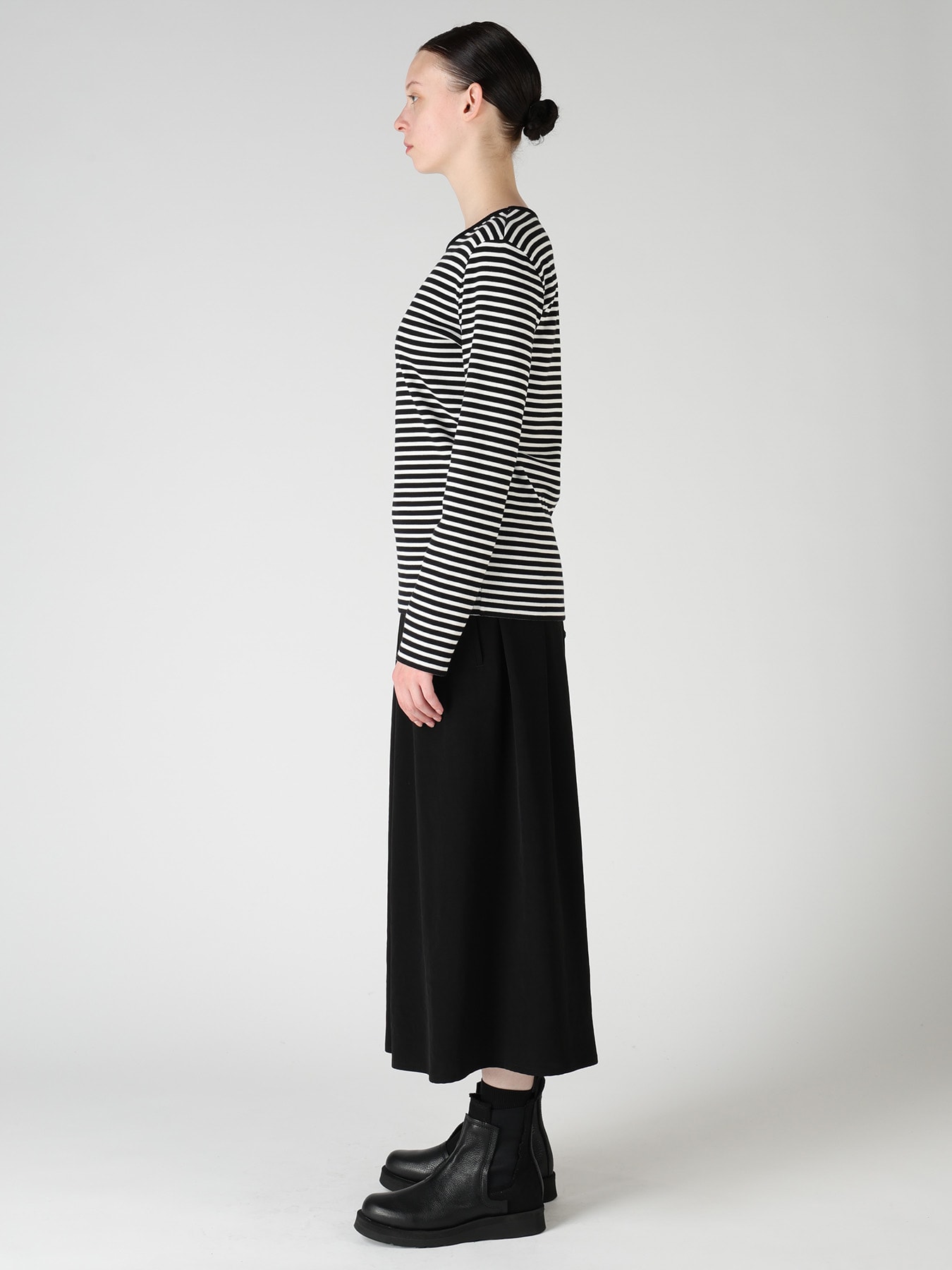STRIPE RIB ROUND NECK LONG SLEEVE T-SHIRT