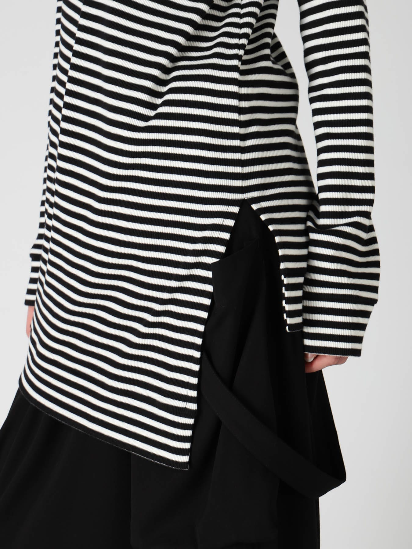 STRIPE RIB HOODED LONG SLEEVE T-SHIRT