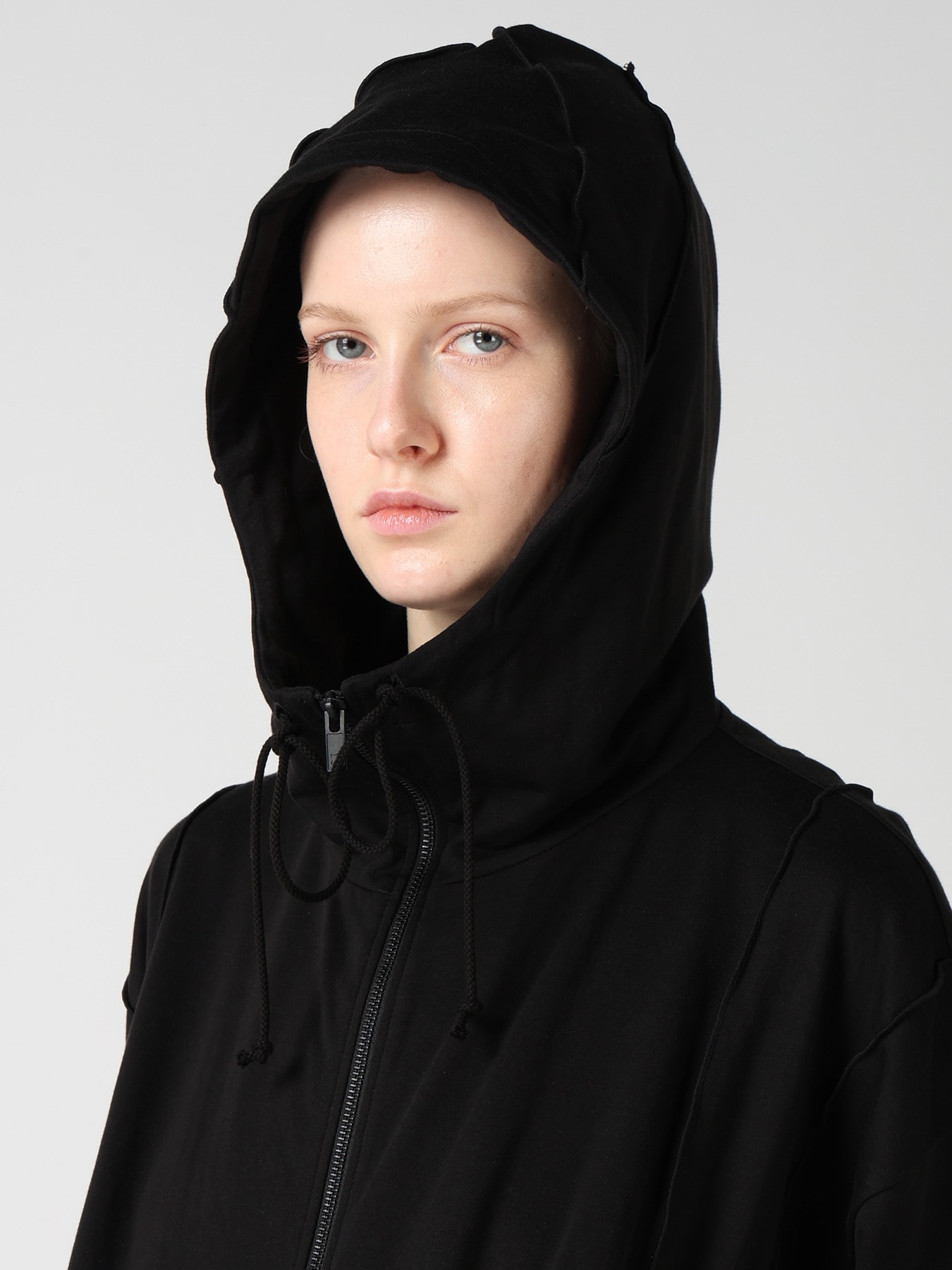 FRENCH TERRY PANEL SHORT HOODIE