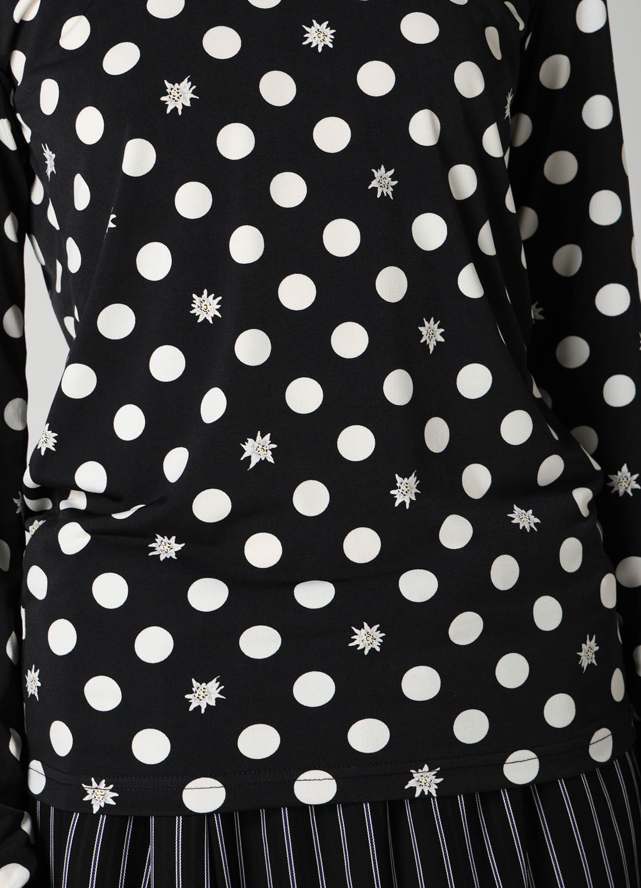 DOT FLOWER PRINT JERSEY HIGH NECK T-SHIRT