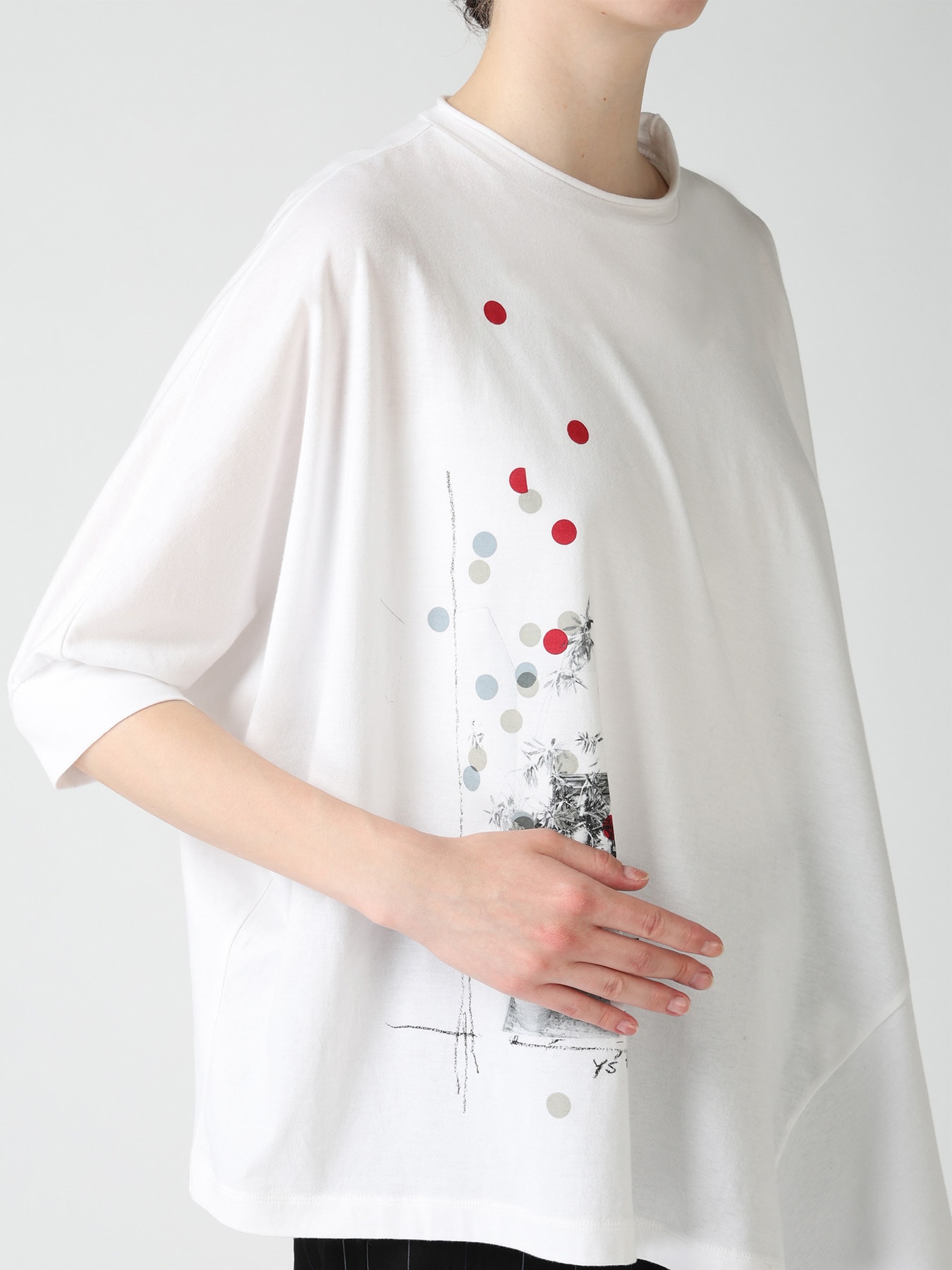 ATELIER PIGMENT PRINTED ASYMMETRIC DOLMAN SLEEVE T-SHIRT