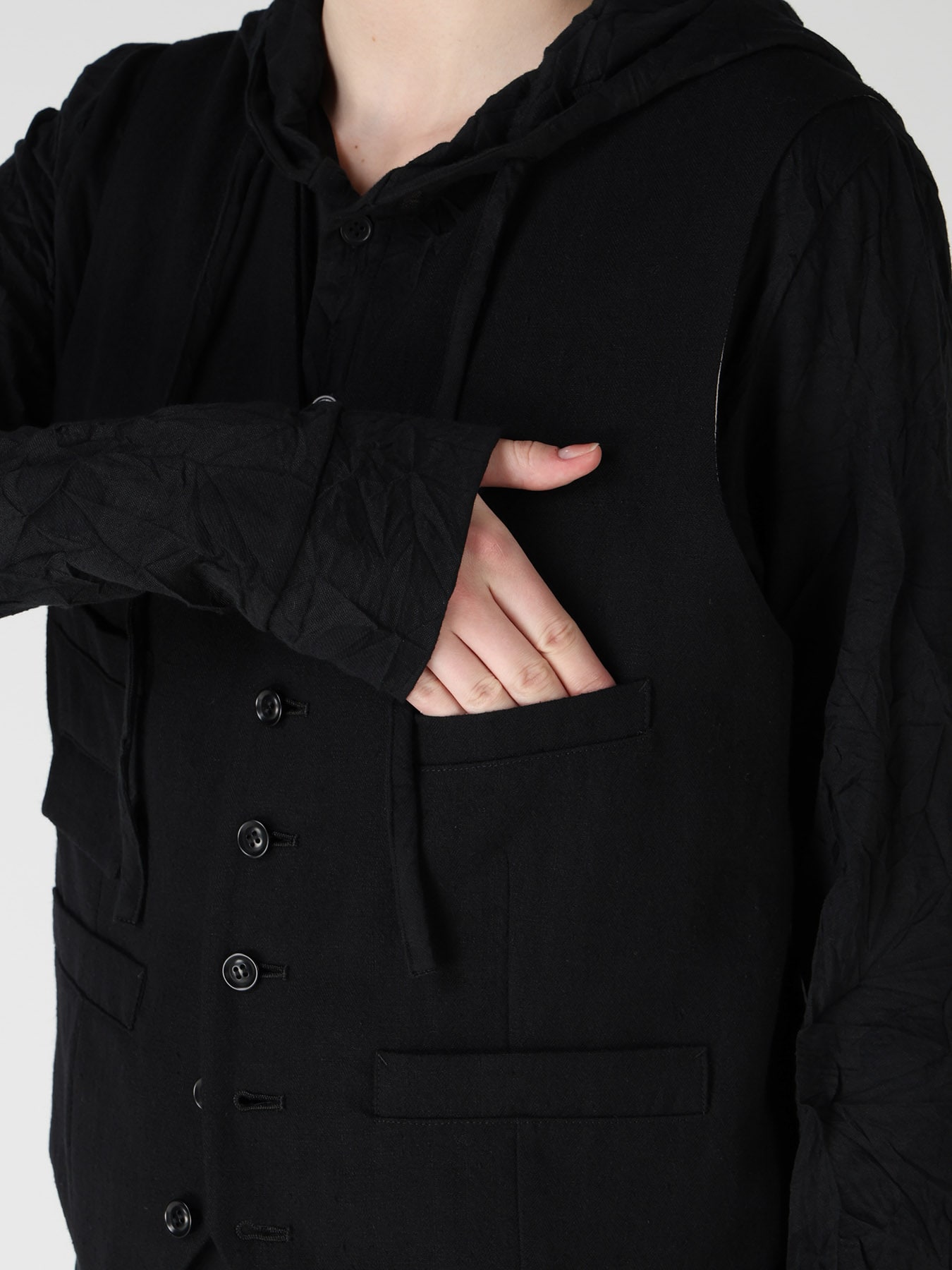 HERRINGBONE COLLARLESS VEST