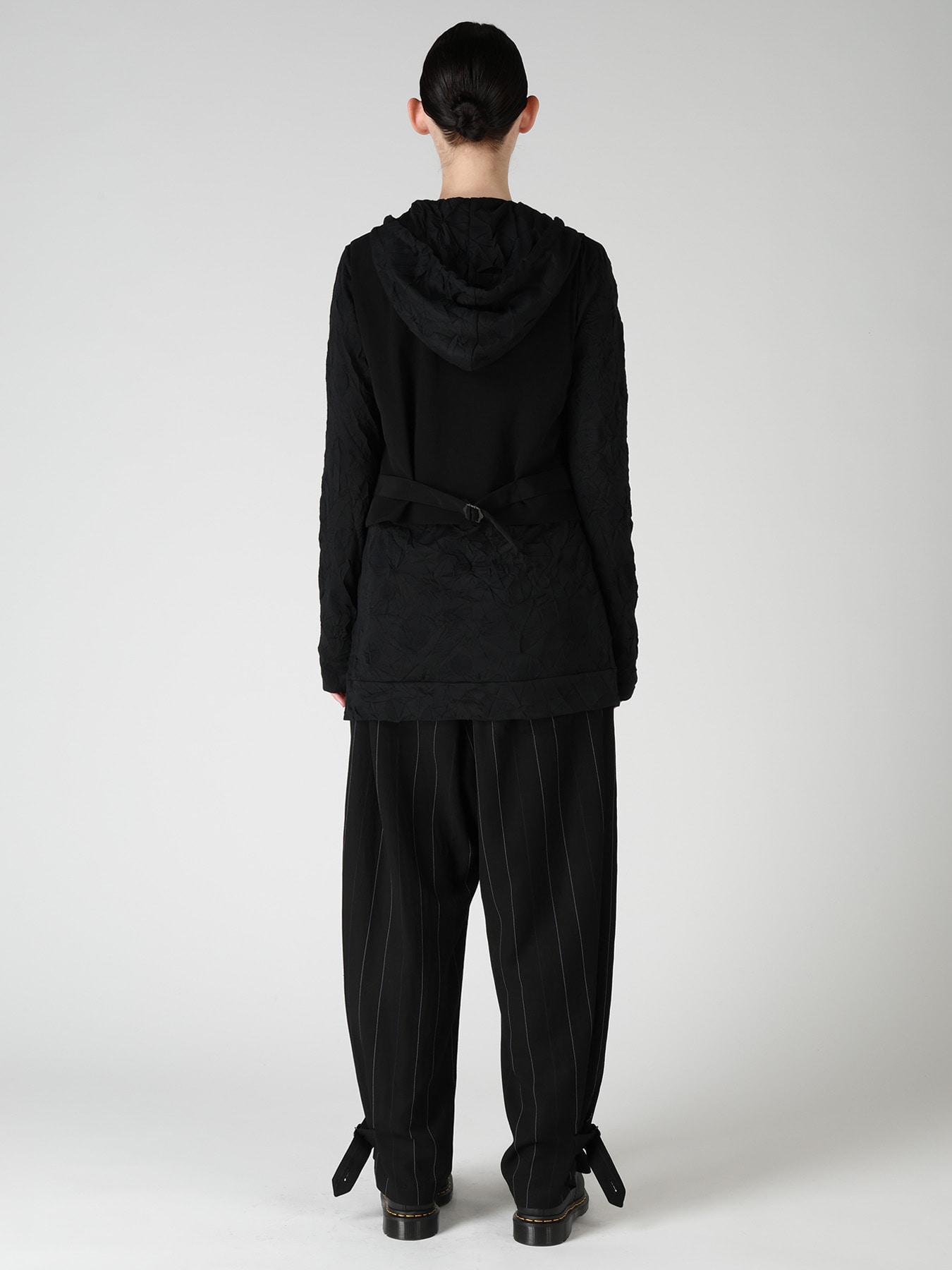 TA/PE CREPE DE CHINE COLLARLESS VEST