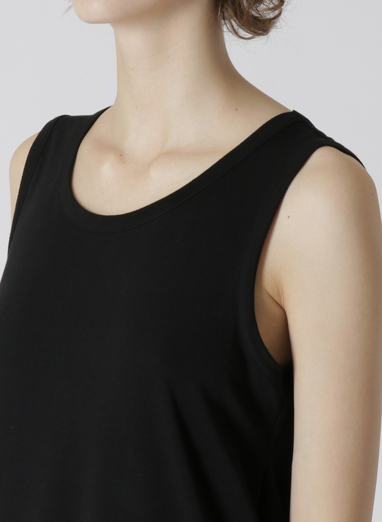 SOFT PLAIN STITCH RIGHT SLASH SLEEVELESS T(S Black): Vintage 1.1