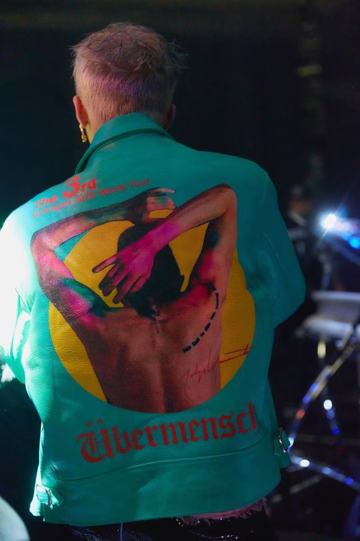 Special Costume for G-DRAGON
by Yohji Yamamoto POUR HOMME